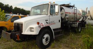 2003 Freightliner FL70 Distributor Truck 4x2