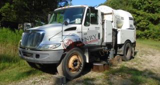 2007 International 4200 SBA Truck 4x2 w/Tymco 500X Air Sweeper