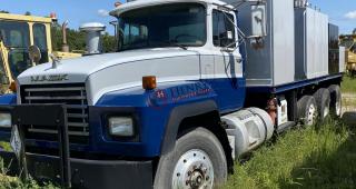 1998 Mack RD690S Fuel and Lube Truck