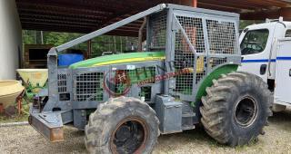 2015 John Deere 5100M Farm Tractor