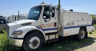 2005 Freightliner M2106 Service Truck