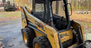 2016 Gehl R220 Skid Steer