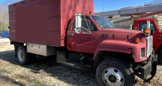 2000 GMC C7500 Chip Truck 