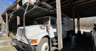 1998 International 4700 Navistar Chip Bucket Truck 4x2