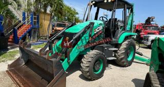 2016 JCB 3CX Backhoe (4x4)