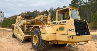 1985 John Deere 862 Scraper (Needs Repair)