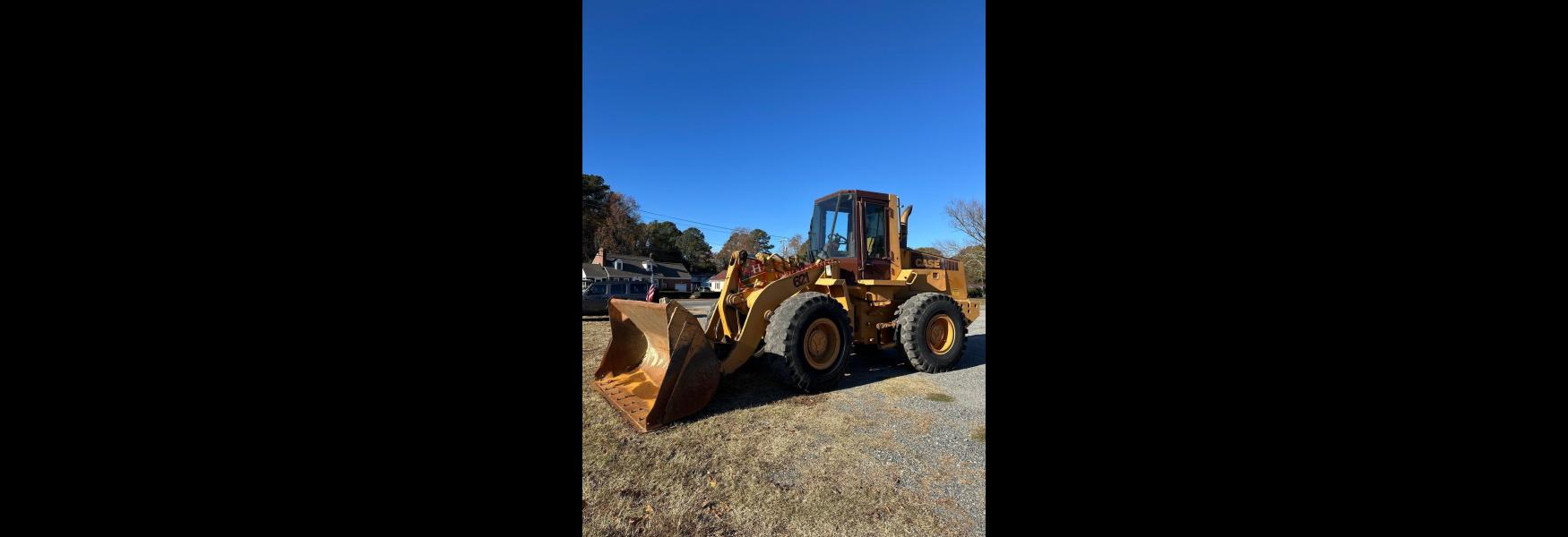 Henry Equipment Sales - 1992 Case 621 Wheel Loader