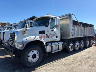2014 Mack GU713 Quint Axle Dump Truck